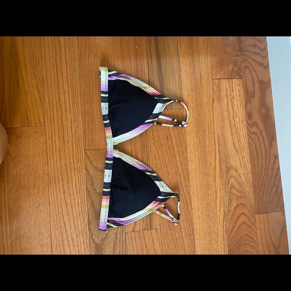 NEVER WORN Roxy Bikini top